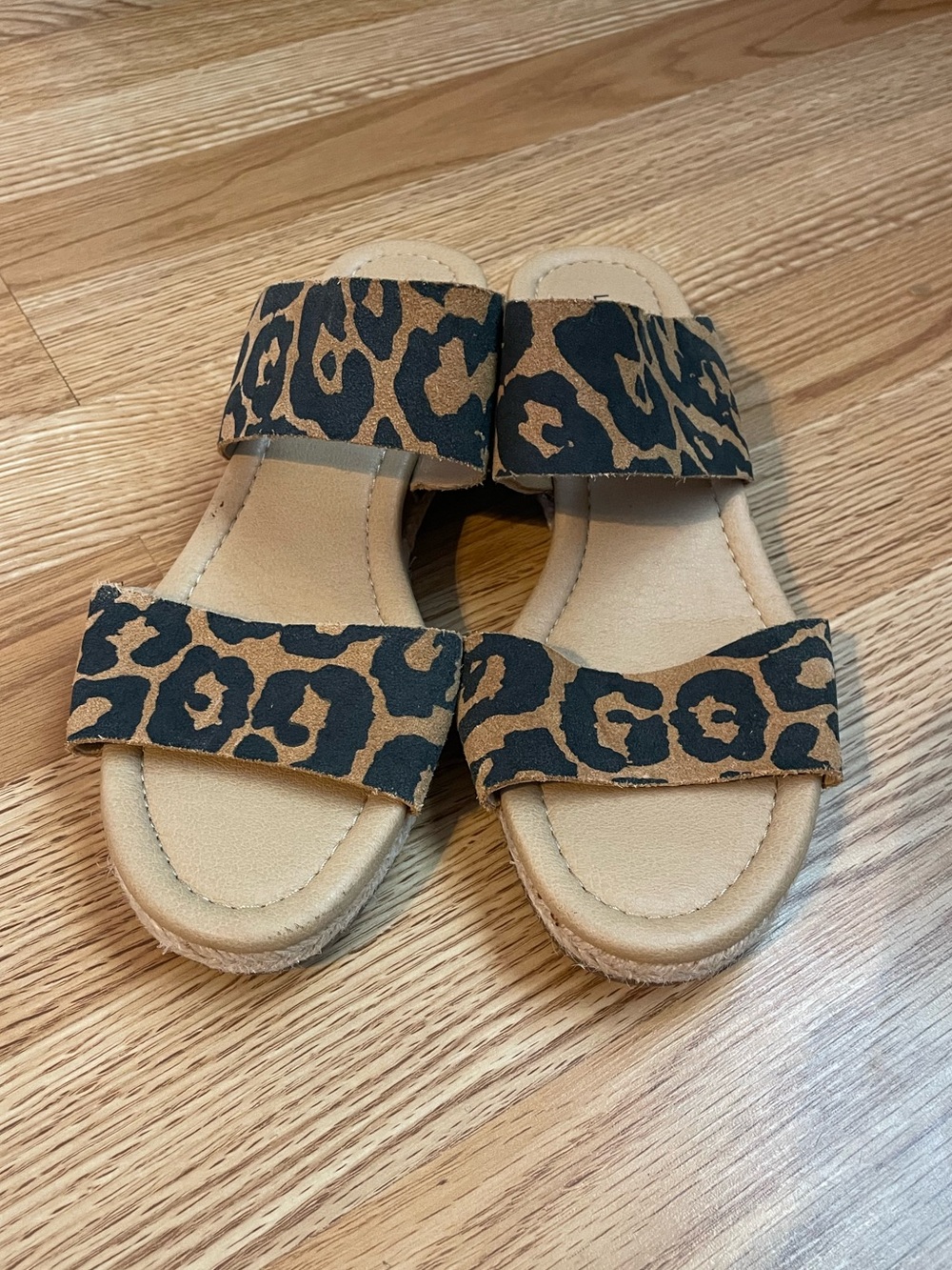 Lucky Brand Wyntor Animal Print Wedge Sandals 6.5 Espadrille Leopard Leather